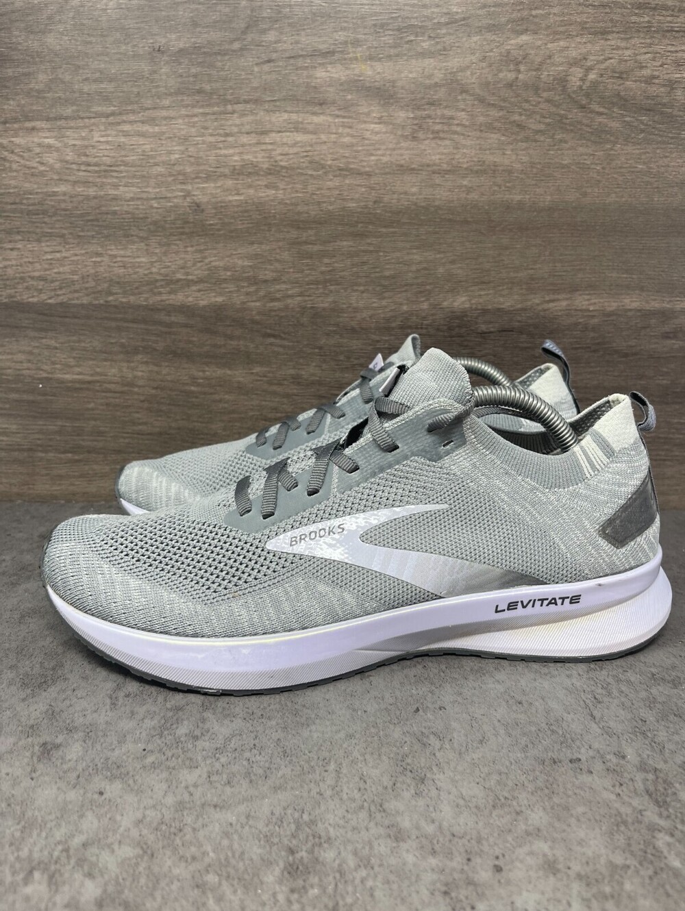 Brooks Levitate 4 Womens Size 11 Silver Gray Road Running Athletic Sneakers